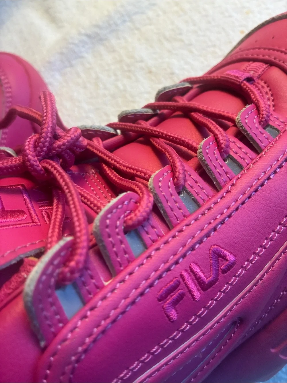 FILA WOMENS WEDGE PINK SNEAKER EMBROIDERED FILA LOGOS 8 CUSHION COMFORT